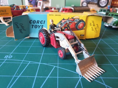 Corgi massey ferguson 65 - -,