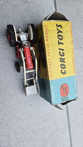Vintage corgi massey - corgi,