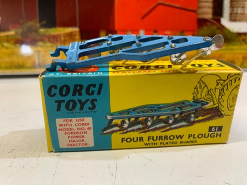 Corgi a 4 - corgi.,