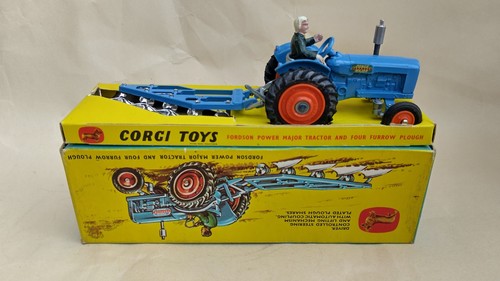 Corgi toys gift set - gift, fordson